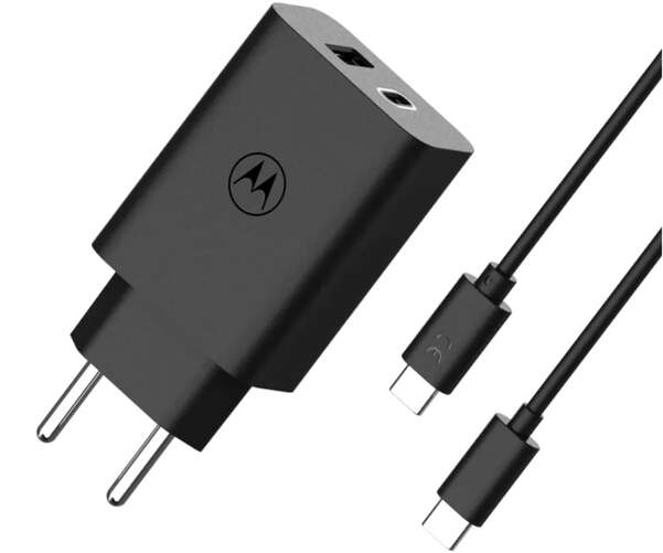 Cargador Motorola 1xUSB A y 1x USB-C de 50 W - Incluye Cable USB-C de 1 metro, Negro